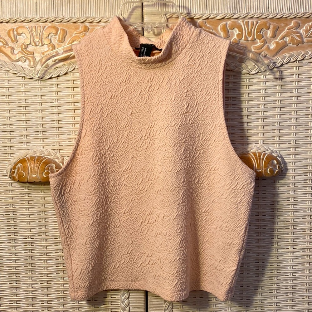 Forever 21 pink crop top